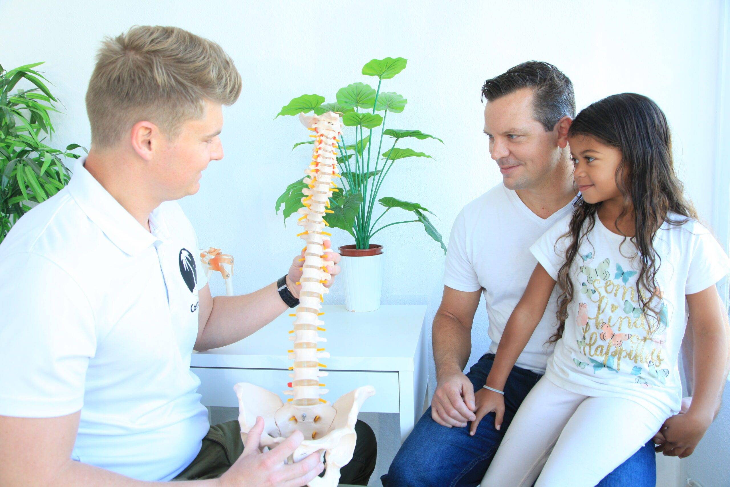 Comparing Chiropractors: How to Find the Right One for You