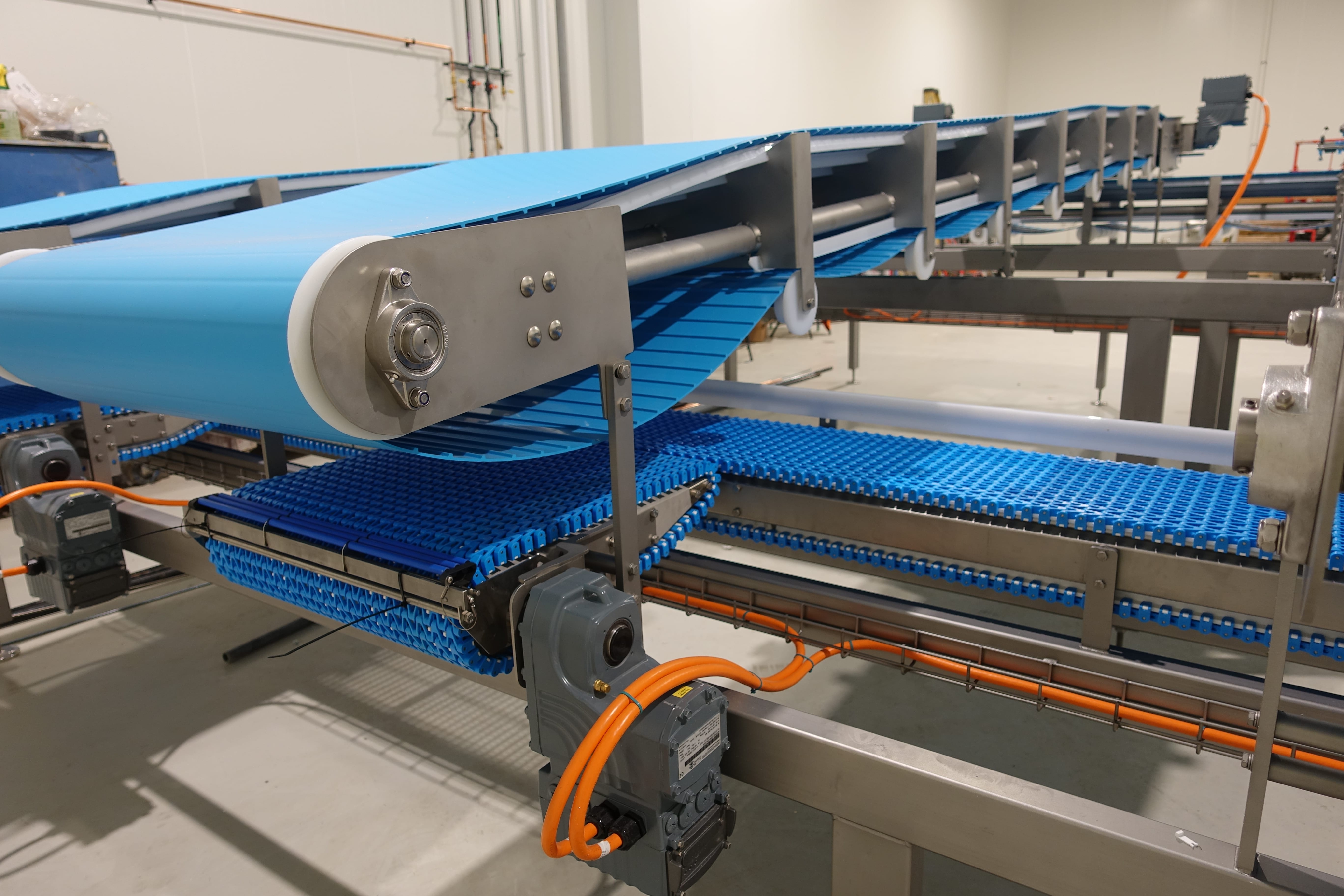 Conveyor system manufacturers